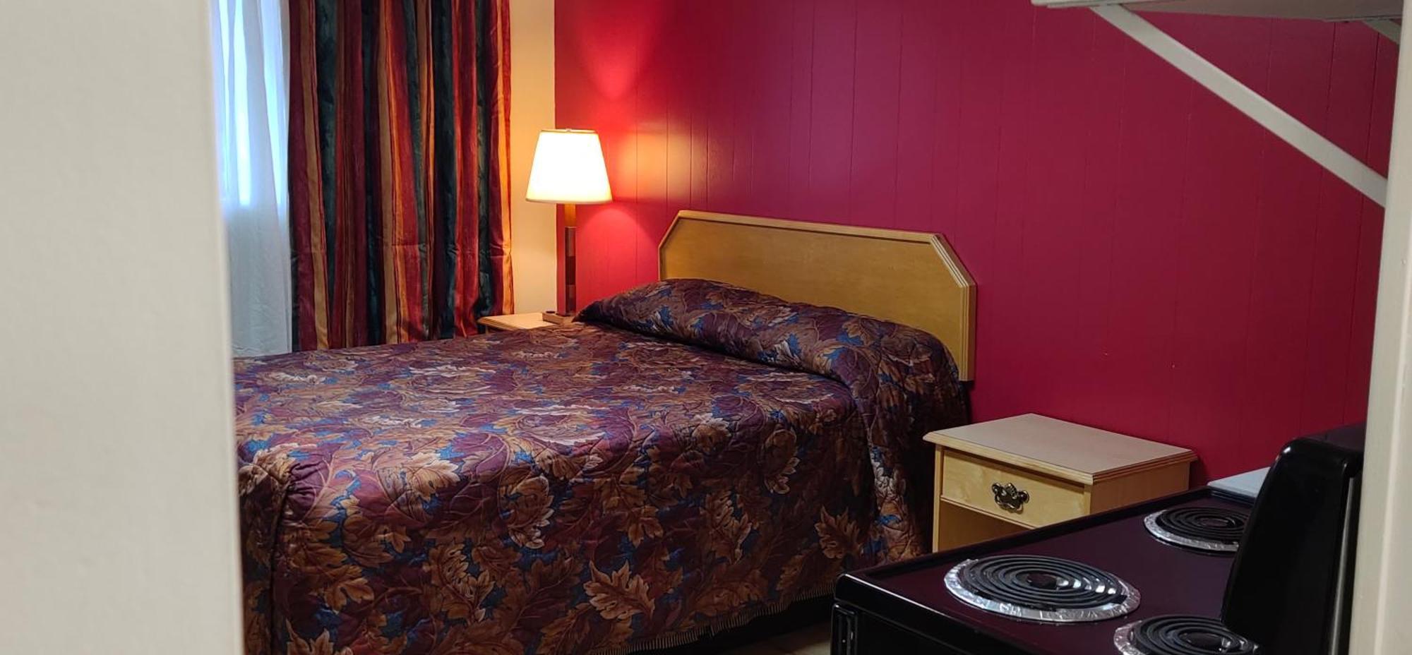 Gold Pan Motel Quesnel Szoba fotó