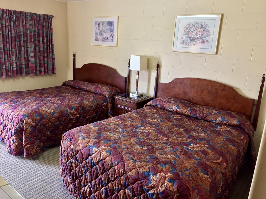 Gold Pan Motel Quesnel Kültér fotó