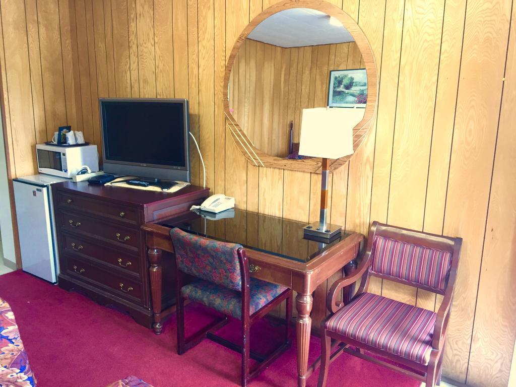 Gold Pan Motel Quesnel Kültér fotó